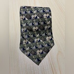 Geometric Patterned Tie in Green and Brown